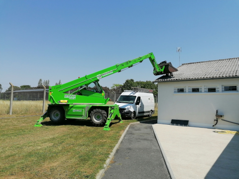 Roofers in action