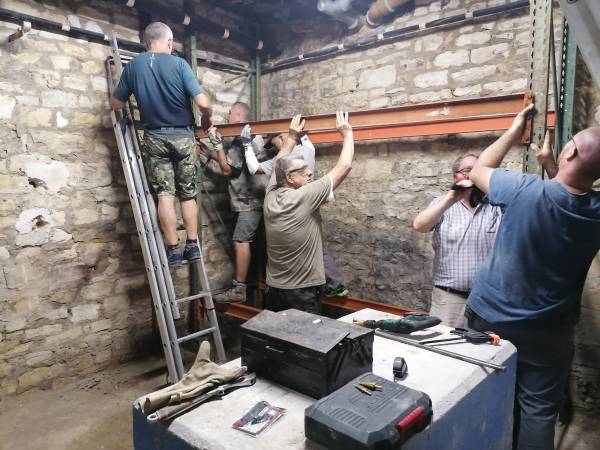 Le montage des étagères