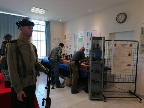 La préparation de l’exposition le vendredi avec Didier, Georges et Michel