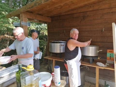 The cooks in action