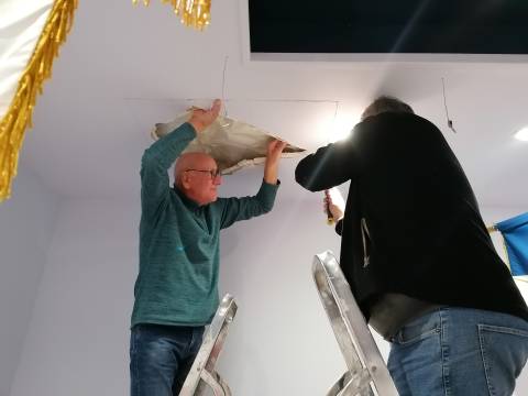 Repair of the ceiling in the flag room