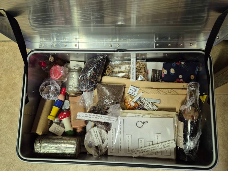 De nombreux petits objets